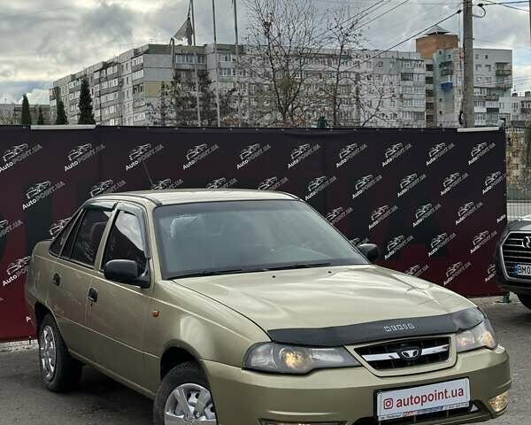 Бежевый Дэу Нексия, объемом двигателя 0 л и пробегом 111 тыс. км за 2600 $, фото 2 на Automoto.ua