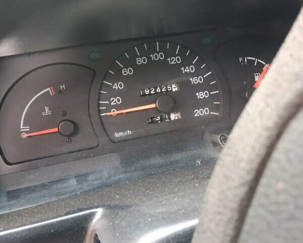 Бежевый Дэу Нексия, объемом двигателя 1.5 л и пробегом 192 тыс. км за 2000 $, фото 11 на Automoto.ua