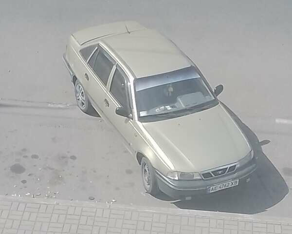 Бежевий Деу Нексія, об'ємом двигуна 1.6 л та пробігом 202 тис. км за 2800 $, фото 4 на Automoto.ua