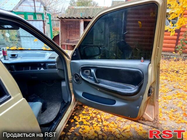 Бежевый Дэу Нексия, объемом двигателя 1.5 л и пробегом 0 тыс. км за 1100 $, фото 7 на Automoto.ua