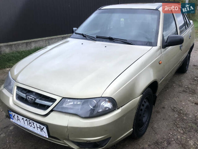 Бежевий Деу Нексія, об'ємом двигуна 1.6 л та пробігом 171 тис. км за 1550 $, фото 2 на Automoto.ua