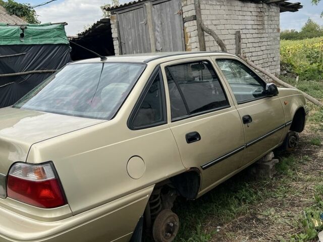Бежевий Деу Нексія, об'ємом двигуна 1.6 л та пробігом 270 тис. км за 21000 $, фото 3 на Automoto.ua