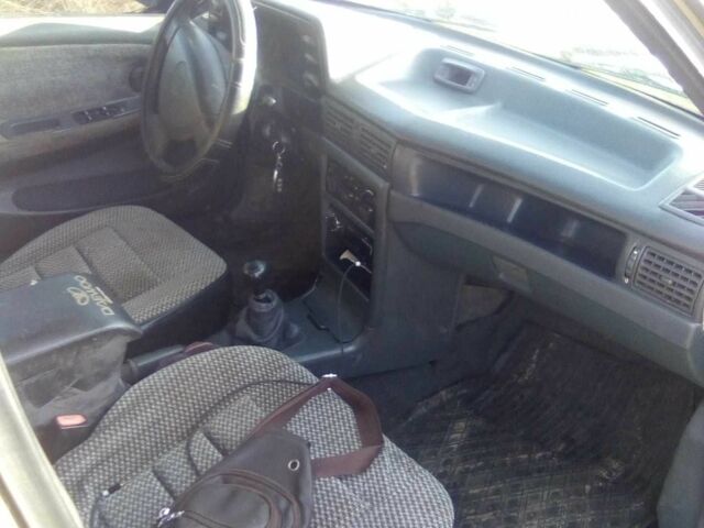 Бежевий Деу Нексія, об'ємом двигуна 1.5 л та пробігом 937 тис. км за 800 $, фото 2 на Automoto.ua