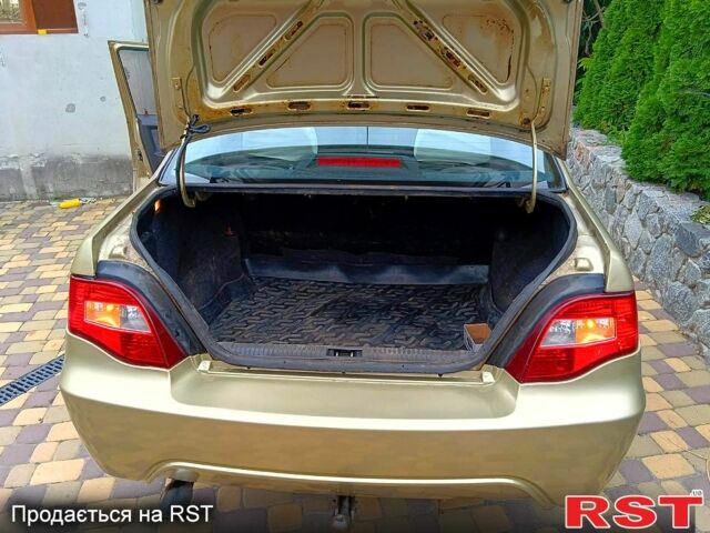 Бежевый Дэу Нексия, объемом двигателя 1.5 л и пробегом 111 тыс. км за 2600 $, фото 1 на Automoto.ua