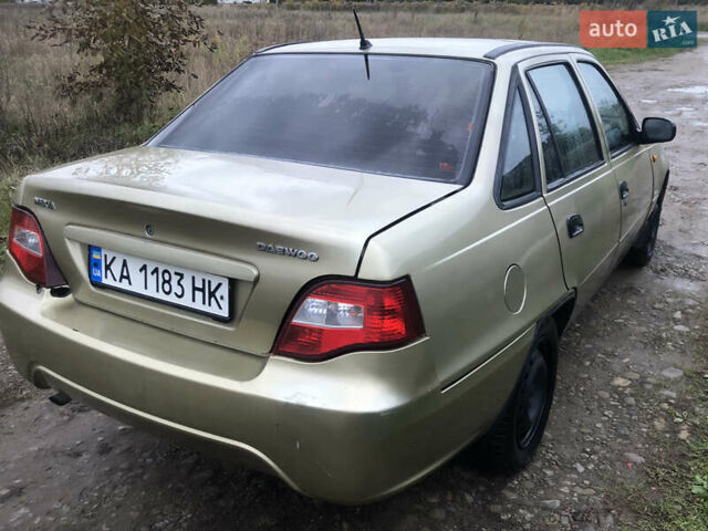Бежевий Деу Нексія, об'ємом двигуна 1.6 л та пробігом 171 тис. км за 1550 $, фото 4 на Automoto.ua