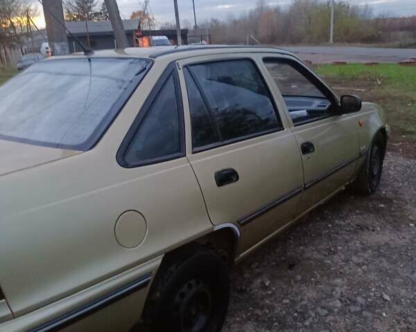 Дэу Нексия 2008 в Киеве на Automoto.ua Бежевый Дэу Нексия, объемом двигателя 1.5 л и пробегом 165 тыс. км за 1200 $, фото 4 на Automoto.ua