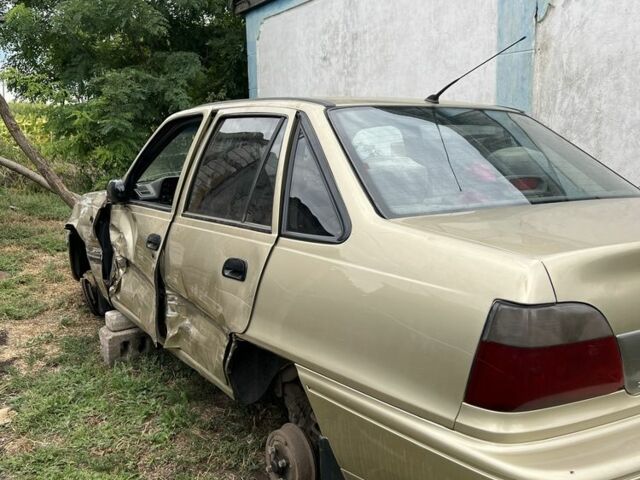 Бежевий Деу Нексія, об'ємом двигуна 1.6 л та пробігом 270 тис. км за 21000 $, фото 1 на Automoto.ua