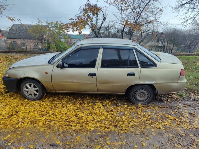 Бежевий Деу Нексія, об'ємом двигуна 1.5 л та пробігом 88 тис. км за 1200 $, фото 3 на Automoto.ua