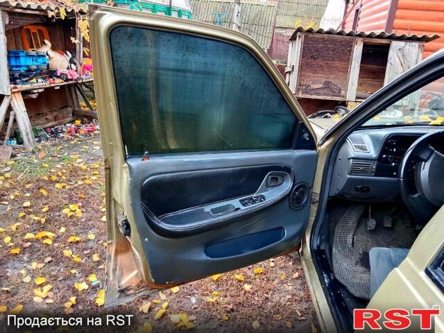 Бежевый Дэу Нексия, объемом двигателя 1.5 л и пробегом 0 тыс. км за 1100 $, фото 5 на Automoto.ua