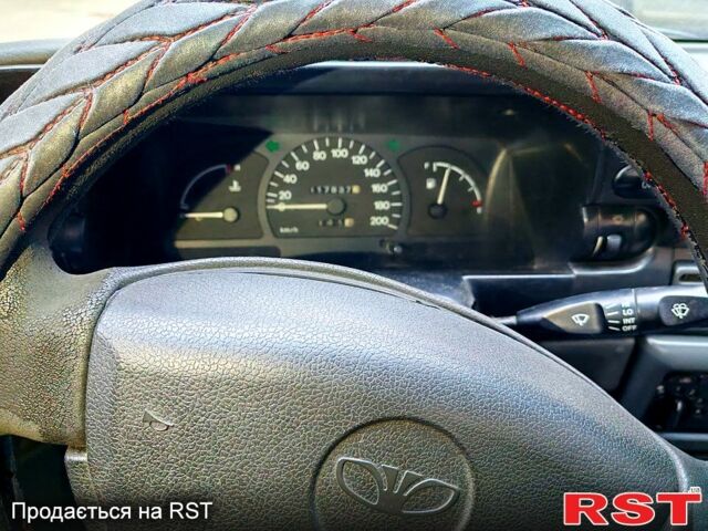 Бежевий Деу Нексія, об'ємом двигуна 1.5 л та пробігом 117 тис. км за 1655 $, фото 8 на Automoto.ua