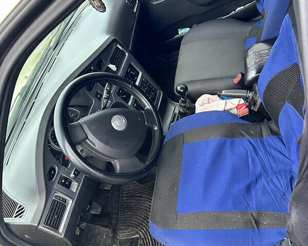 Бежевый Дэу Нексия, объемом двигателя 1.5 л и пробегом 254 тыс. км за 1950 $, фото 10 на Automoto.ua