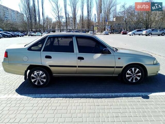 Бежевый Дэу Нексия, объемом двигателя 0 л и пробегом 153 тыс. км за 2300 $, фото 14 на Automoto.ua
