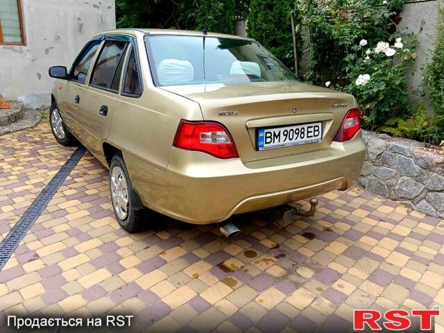 Бежевый Дэу Нексия, объемом двигателя 1.5 л и пробегом 111 тыс. км за 2600 $, фото 6 на Automoto.ua