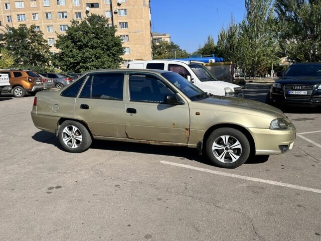 Бежевий Деу Нексія, об'ємом двигуна 1.5 л та пробігом 260 тис. км за 1700 $, фото 1 на Automoto.ua