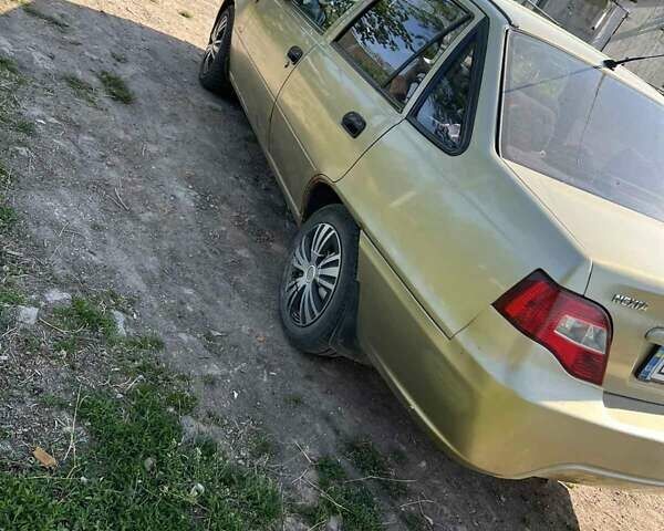Бежевый Дэу Нексия, объемом двигателя 0 л и пробегом 191 тыс. км за 1700 $, фото 6 на Automoto.ua