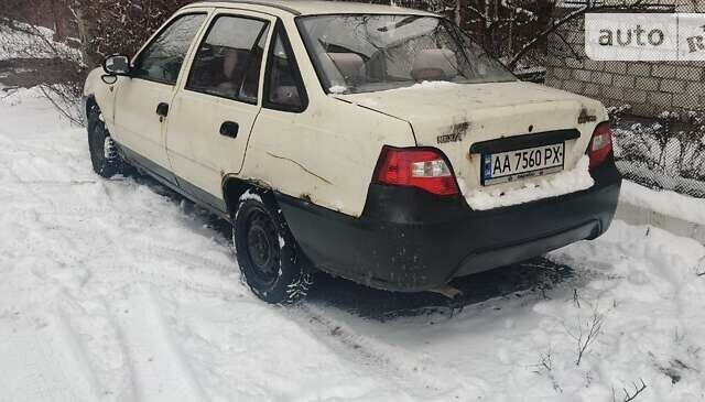 Бежевий Деу Нексія, об'ємом двигуна 1.5 л та пробігом 153 тис. км за 1200 $, фото 1 на Automoto.ua