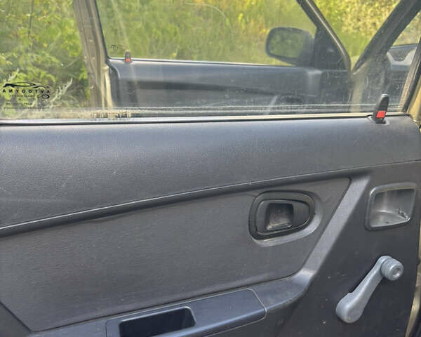 Бежевый Дэу Нексия, объемом двигателя 1.5 л и пробегом 193 тыс. км за 2100 $, фото 12 на Automoto.ua
