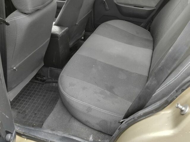 Бежевый Дэу Нексия, объемом двигателя 1.6 л и пробегом 166 тыс. км за 1999 $, фото 5 на Automoto.ua