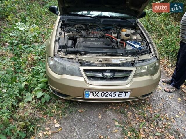 Бежевий Деу Нексія, об'ємом двигуна 1.6 л та пробігом 120 тис. км за 1800 $, фото 3 на Automoto.ua