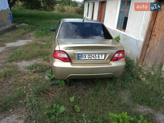 Бежевий Деу Нексія, об'ємом двигуна 1.6 л та пробігом 120 тис. км за 1800 $, фото 1 на Automoto.ua