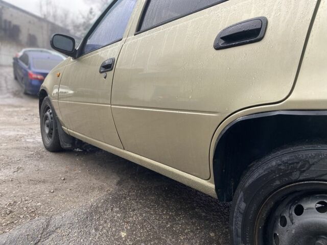 Бежевый Дэу Нексия, объемом двигателя 1.5 л и пробегом 137 тыс. км за 2300 $, фото 6 на Automoto.ua