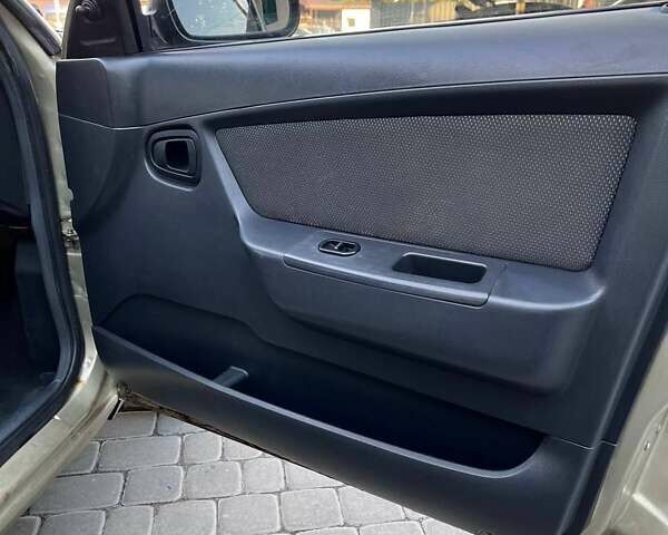 Бежевий Деу Нексія, об'ємом двигуна 1.6 л та пробігом 278 тис. км за 1700 $, фото 8 на Automoto.ua