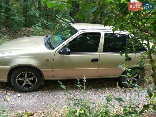 Бежевий Деу Нексія, об'ємом двигуна 1.6 л та пробігом 120 тис. км за 1800 $, фото 5 на Automoto.ua