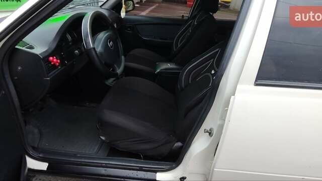 Бежевий Деу Нексія, об'ємом двигуна 1.5 л та пробігом 150 тис. км за 2199 $, фото 3 на Automoto.ua
