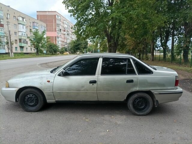 Бежевий Деу Нексія, об'ємом двигуна 1.5 л та пробігом 2 тис. км за 800 $, фото 3 на Automoto.ua