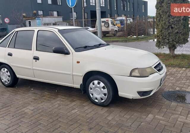 Бежевий Деу Нексія, об'ємом двигуна 1.6 л та пробігом 259 тис. км за 2900 $, фото 7 на Automoto.ua