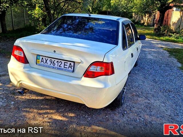 Бежевий Деу Нексія, об'ємом двигуна 1.5 л та пробігом 103 тис. км за 2350 $, фото 3 на Automoto.ua