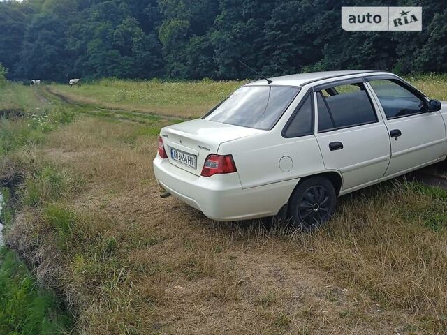 Бежевий Деу Нексія, об'ємом двигуна 1.6 л та пробігом 238 тис. км за 2800 $, фото 6 на Automoto.ua