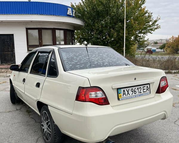 Деу Нексія 2012 у Червоноград на Automoto.ua Бежевий Деу Нексія, об'ємом двигуна 1.5 л та пробігом 119 тис. км за 2500 $, фото 3 на Automoto.ua