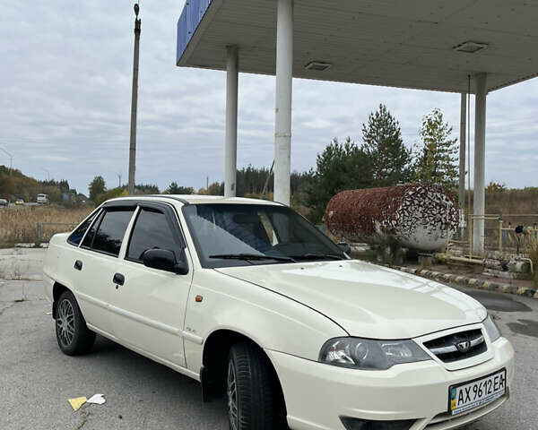 Деу Нексія 2012 у Червоноград на Automoto.ua Бежевий Деу Нексія, об'ємом двигуна 1.5 л та пробігом 119 тис. км за 2500 $, фото 6 на Automoto.ua