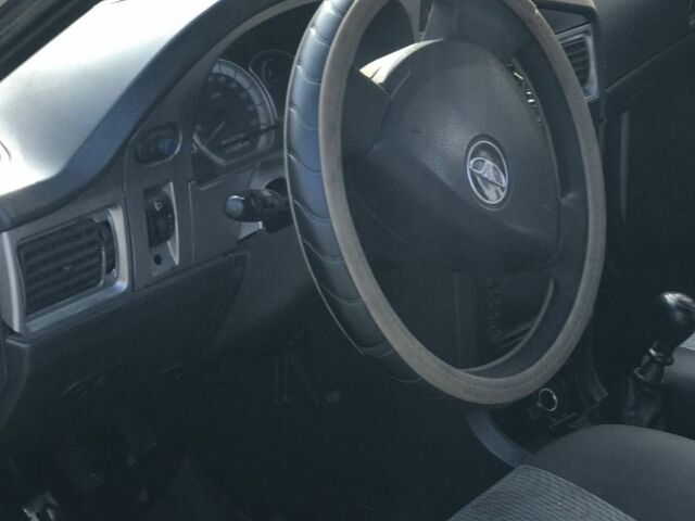 Бежевый Дэу Нексия, объемом двигателя 1.5 л и пробегом 80 тыс. км за 1499 $, фото 3 на Automoto.ua