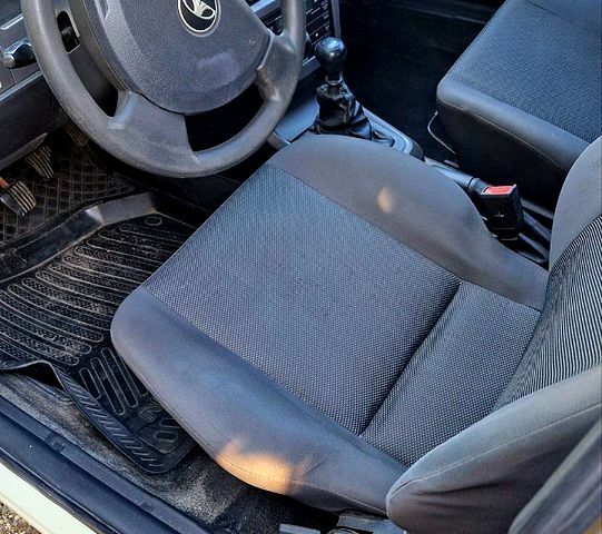 Бежевий Деу Нексія, об'ємом двигуна 1.5 л та пробігом 103 тис. км за 2350 $, фото 5 на Automoto.ua