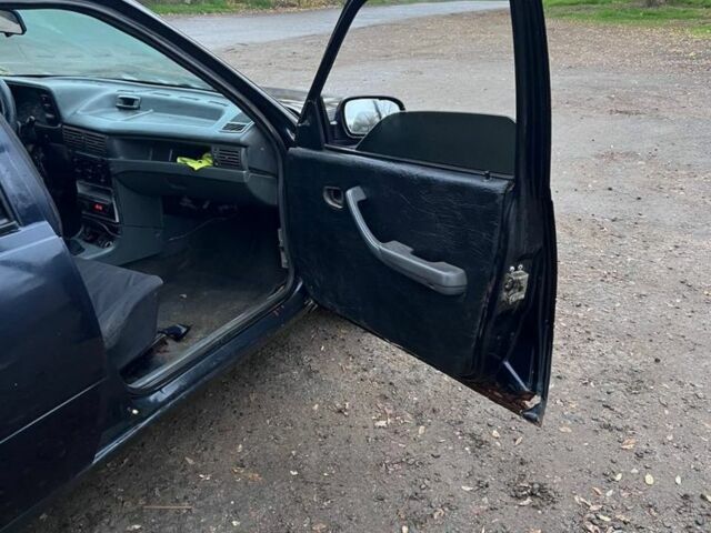 Чорний Деу Нексія, об'ємом двигуна 1.5 л та пробігом 150 тис. км за 1000 $, фото 6 на Automoto.ua