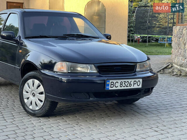 Черный Дэу Нексия, объемом двигателя 1.5 л и пробегом 168 тыс. км за 1599 $, фото 4 на Automoto.ua