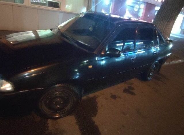 Чорний Деу Нексія, об'ємом двигуна 0 л та пробігом 220 тис. км за 1200 $, фото 2 на Automoto.ua