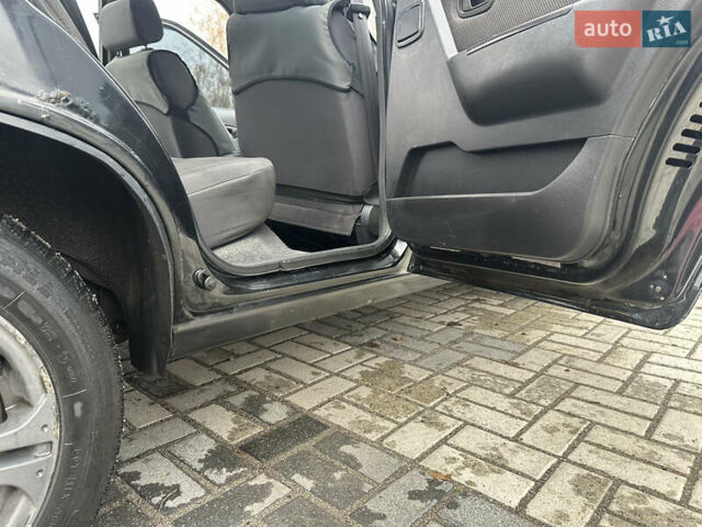 Чорний Деу Нексія, об'ємом двигуна 1.5 л та пробігом 260 тис. км за 2000 $, фото 17 на Automoto.ua