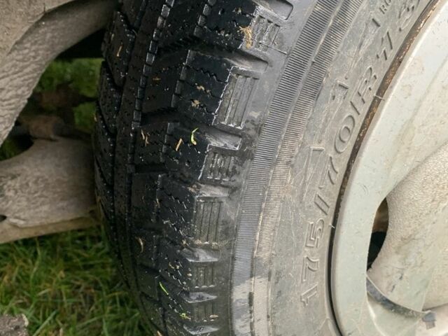 Черный Дэу Нексия, объемом двигателя 1.5 л и пробегом 200 тыс. км за 999 $, фото 7 на Automoto.ua