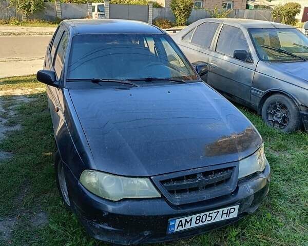 Черный Дэу Нексия, объемом двигателя 1.6 л и пробегом 500 тыс. км за 500 $, фото 4 на Automoto.ua