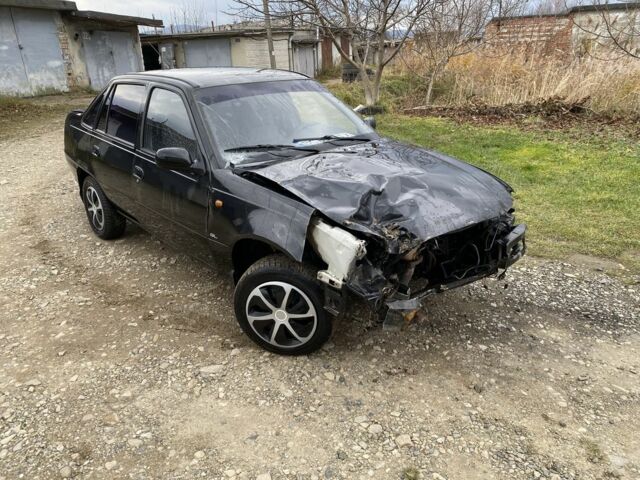 Черный Дэу Нексия, объемом двигателя 1.5 л и пробегом 90 тыс. км за 800 $, фото 4 на Automoto.ua