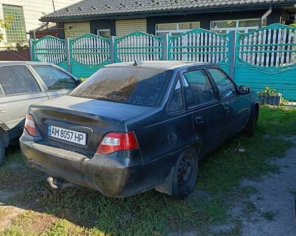 Черный Дэу Нексия, объемом двигателя 1.6 л и пробегом 500 тыс. км за 500 $, фото 3 на Automoto.ua