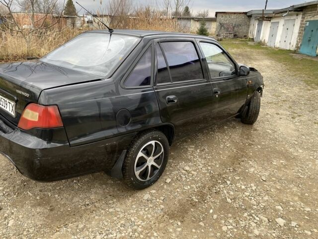 Черный Дэу Нексия, объемом двигателя 1.5 л и пробегом 90 тыс. км за 800 $, фото 3 на Automoto.ua