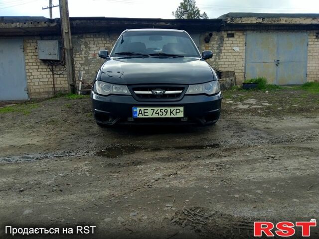 Черный Дэу Нексия, объемом двигателя 15 л и пробегом 200 тыс. км за 1700 $, фото 1 на Automoto.ua