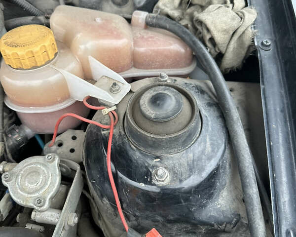 Чорний Деу Нексія, об'ємом двигуна 1.5 л та пробігом 260 тис. км за 2000 $, фото 4 на Automoto.ua