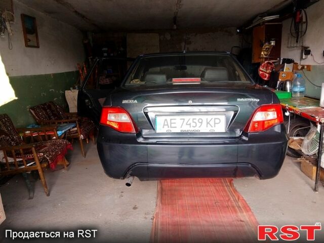 Черный Дэу Нексия, объемом двигателя 15 л и пробегом 200 тыс. км за 1700 $, фото 3 на Automoto.ua