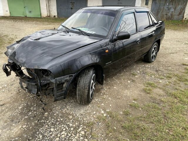 Черный Дэу Нексия, объемом двигателя 1.5 л и пробегом 90 тыс. км за 800 $, фото 5 на Automoto.ua