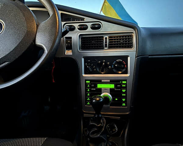 Деу Нексія 2009 у Овруче на Automoto.ua Чорний Деу Нексія, об'ємом двигуна 1.6 л та пробігом 204 тис. км за 2500 $, фото 15 на Automoto.ua